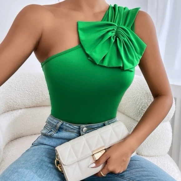 SHEIN Tops - SHEIN Green One-Shoulder Bodysuit